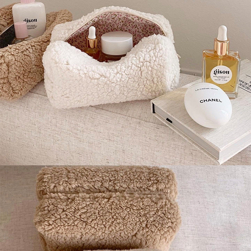 Kosmetiktasche – Flauschig & Stylisch